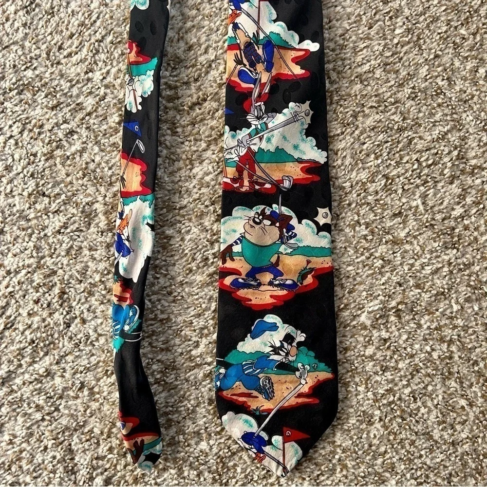 🦋 Looney Tunes Black Golf Men’s Tie 90s Cartoon Retro Space Jam Bugs Bunny